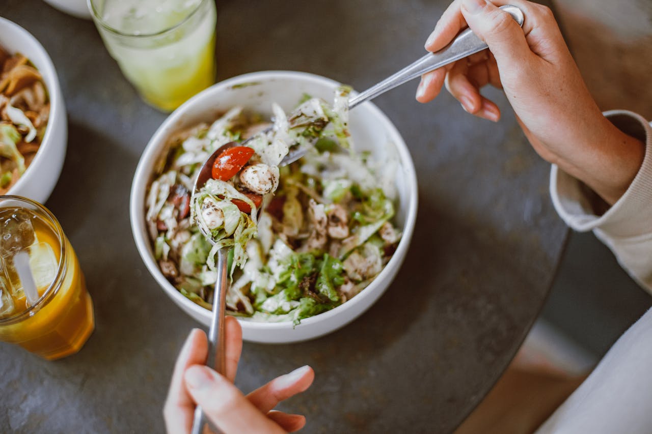 VegNews.eatingsalad.pexels